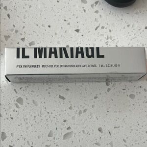 IL MAKIAGE Silver Multi-Use Concealer shade 3.5
